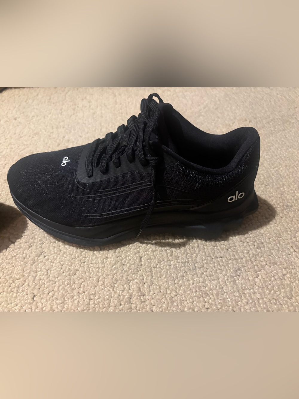 NWOB ALO Yoga Women's Black Athletic Runner Sneakers